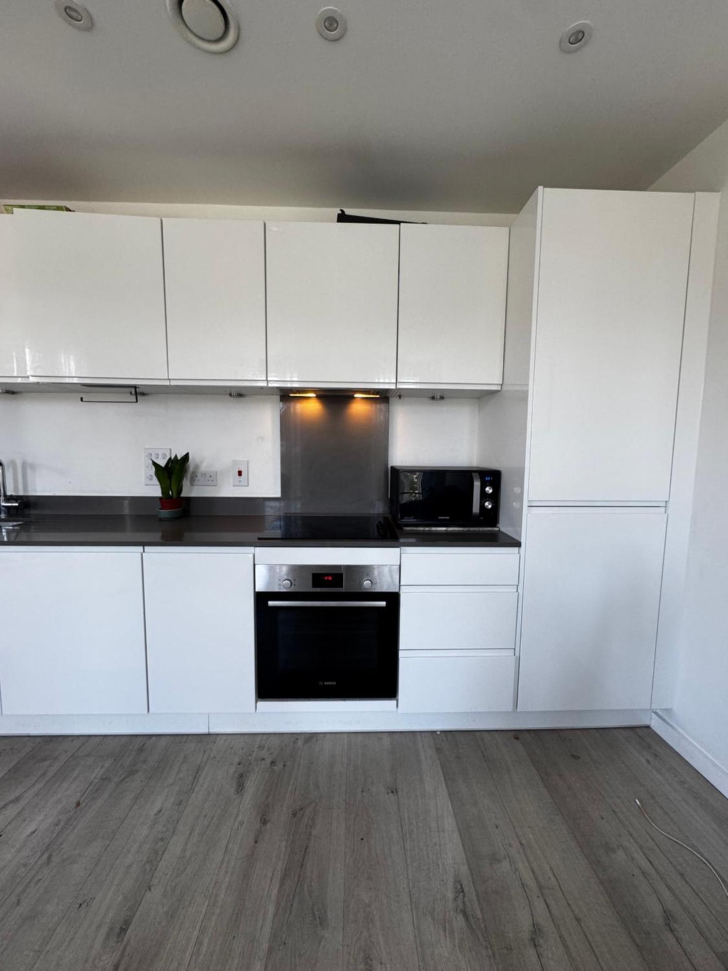 Luxury Entire 1 Bed Flat, Excel, Airport, Custom House Appartement Londen