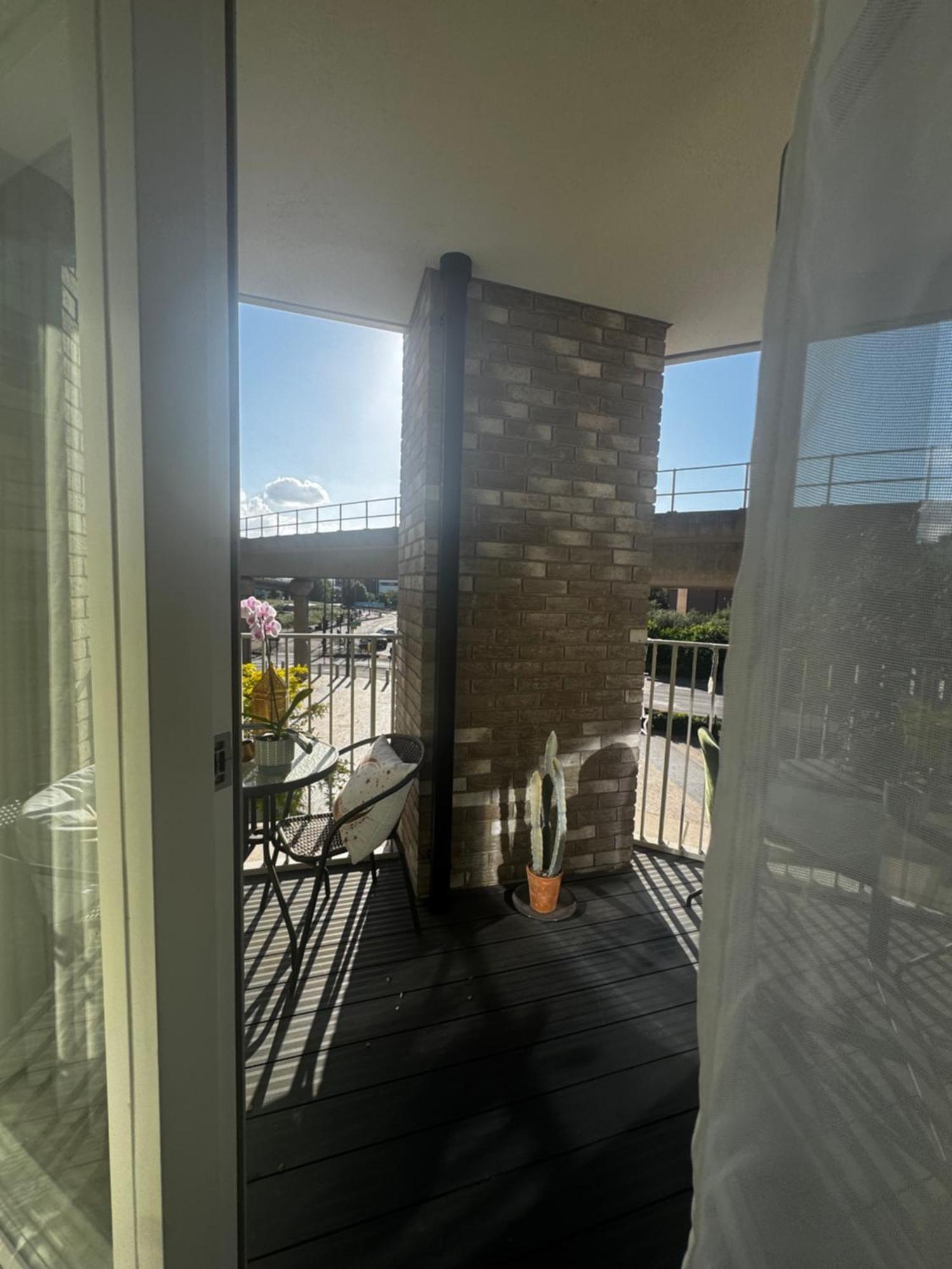 Luxury Entire 1 Bed Flat, Excel, Airport, Custom House *